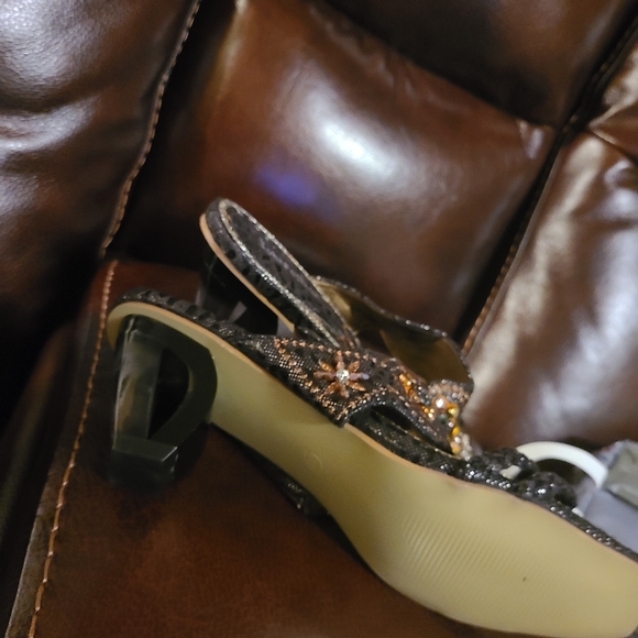 John Fashions - Picture 6 of 8